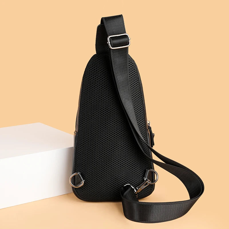 Sacoche poitrine homme en cuir